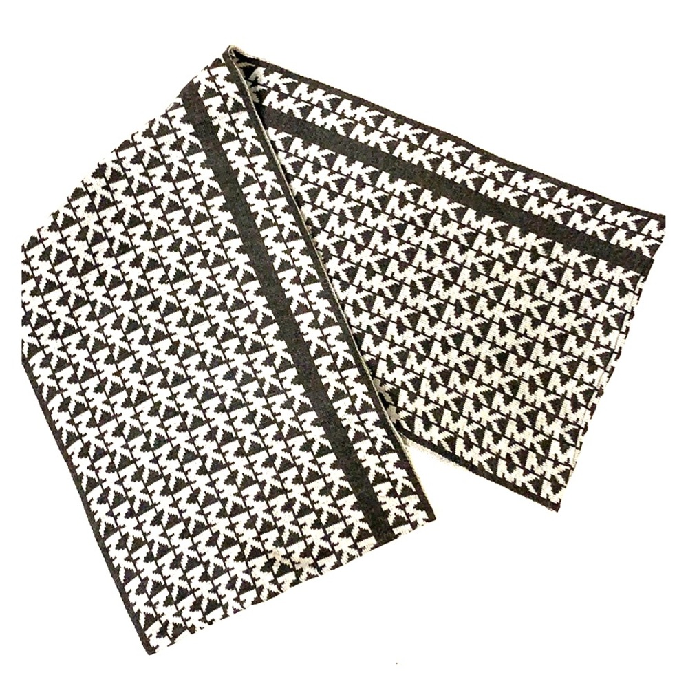 Michael Kors Infinity Style Scarf 🧣
